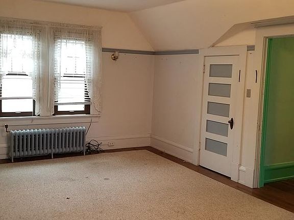 5th image of 103 W 2nd St
