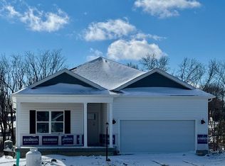389 Gleneagles Dr, Butler, PA 16001