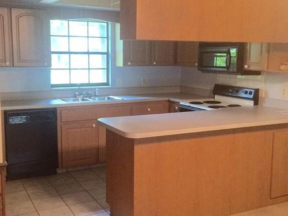3rd image of 2640 Brookline Ave