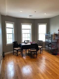 3rd image of 190 Campbell Ave APT 3A