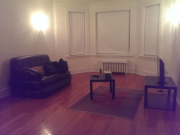 5th image of 607 Hinman Ave APT 2J