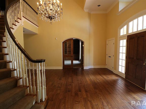 4th image of 818 W Grand Oak Dr