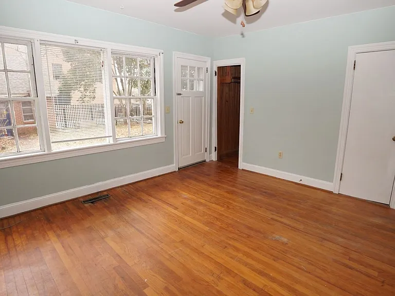 14 Tallman St — Photo 26