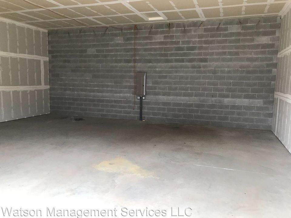 2nd image of 2020 Santiam Hwy SE #7