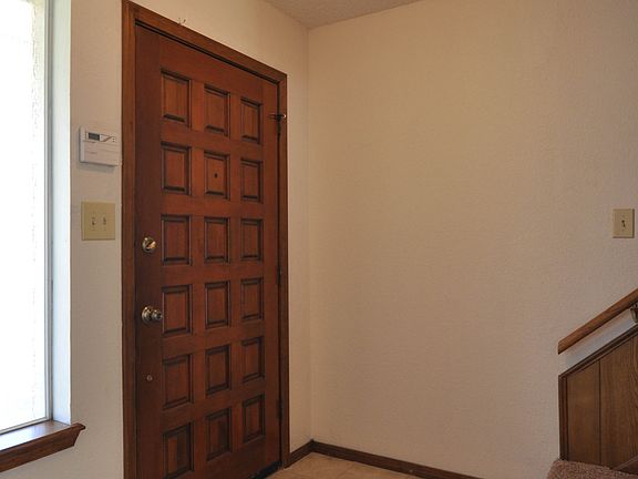 4th image of 2421 Weatherford Dr