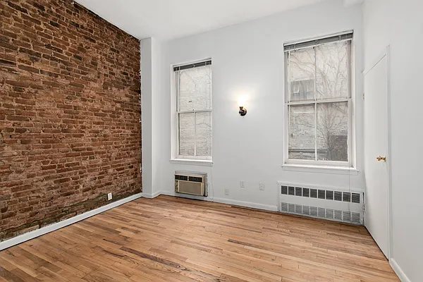 Rented by Douglas Elliman | media 8