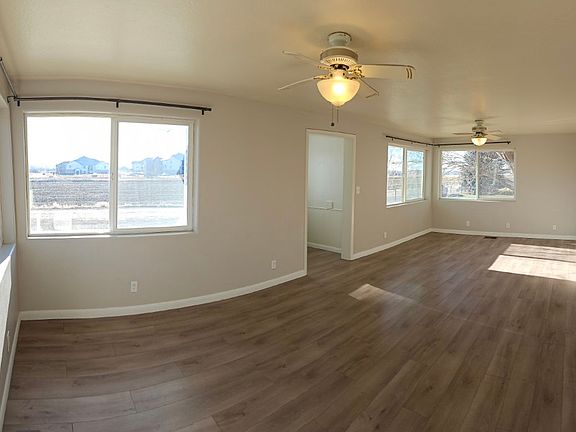 3rd image of 445 Stegelmeier Ln