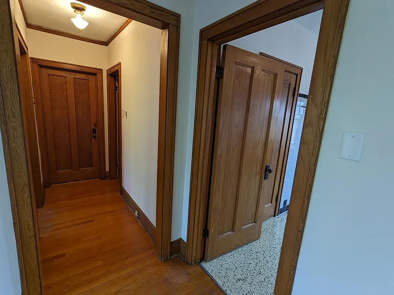 3407 N Lockwood Ave #2 — Photo 7