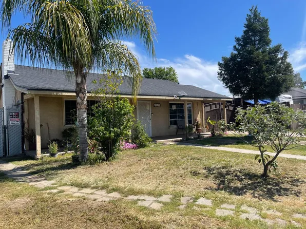 3525 Mayfair Dr N, Fresno, CA 93703