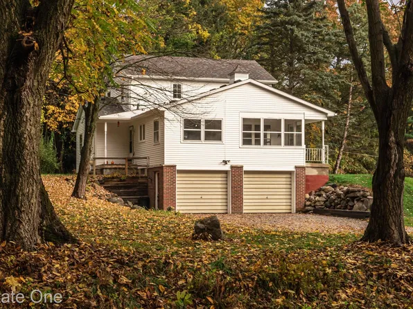 2300 Old Plank Rd, Milford, MI 48381