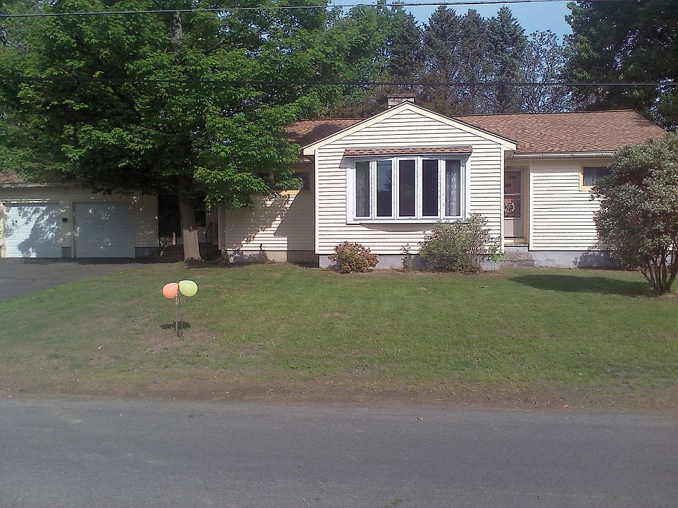 2nd image of 3 Flint Dr