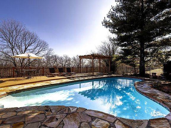 2nd image of 2284 N Malcolm Ln