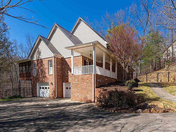 2nd image of 8560 Pine Mountain Rd