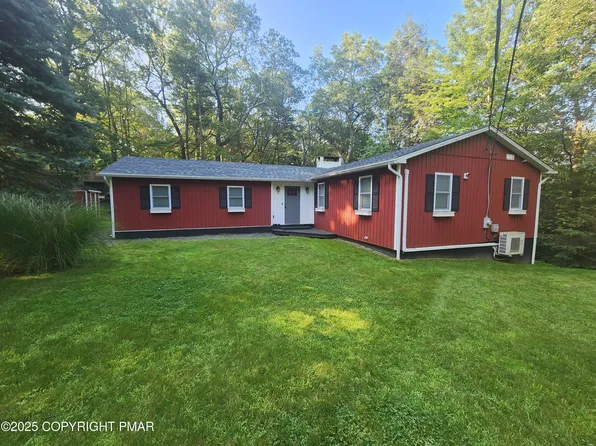 3628 Red Hill Dr, Tannersville, PA 18372