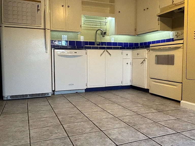 7814 E Diamond St — Photo 13