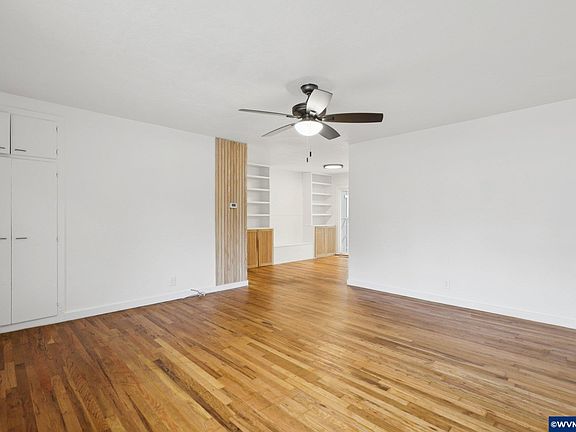 5th image of 3517 Peck Ave SE