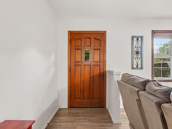 5th image of 209 Parkview Dr
