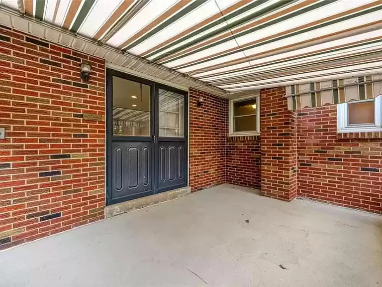 828 Pallas Dr — Photo 24