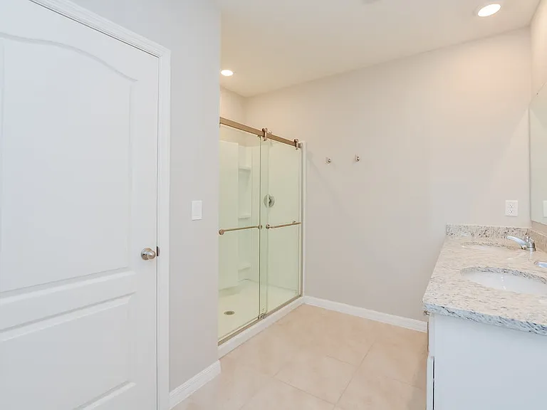 3905 Crimson Clover Dr — Photo 15