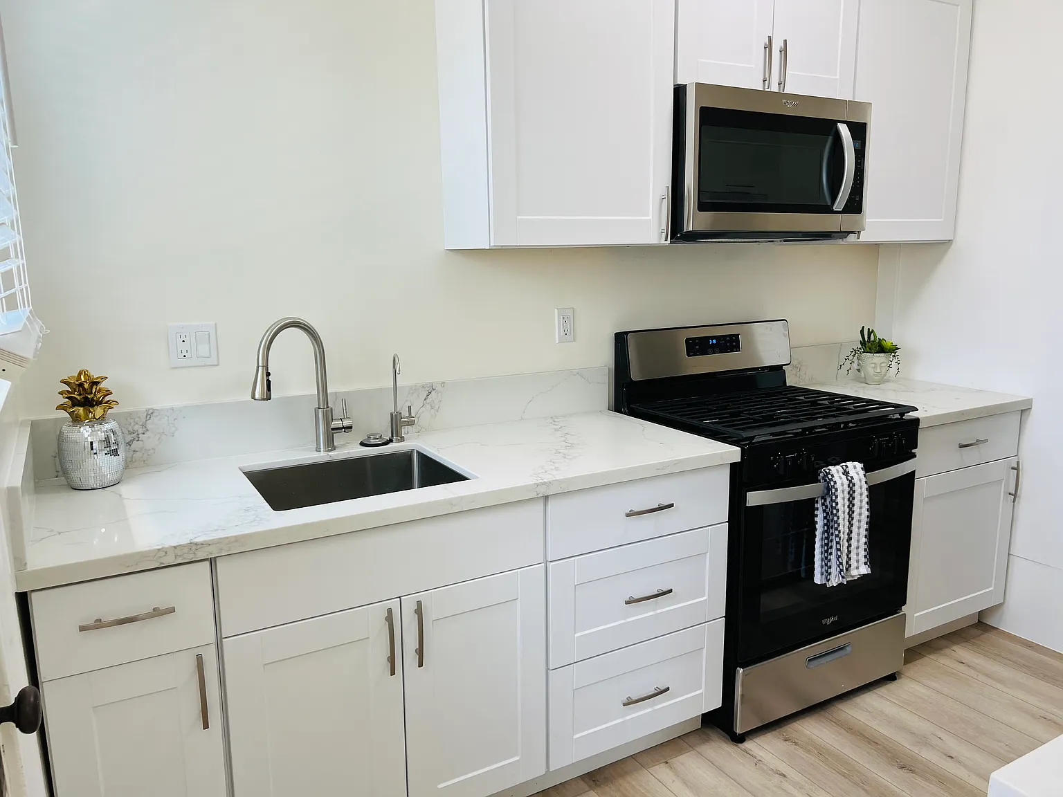 1 bed, 750 sqft, $1,950 — Photo 3