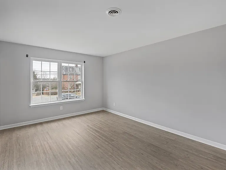 827 Saint Clair Ave #A — Photo 11