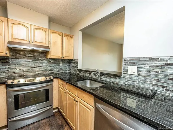 175 Mill Pond Rd, Hamden, CT