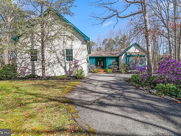 2nd image of 4 Ridge Ct