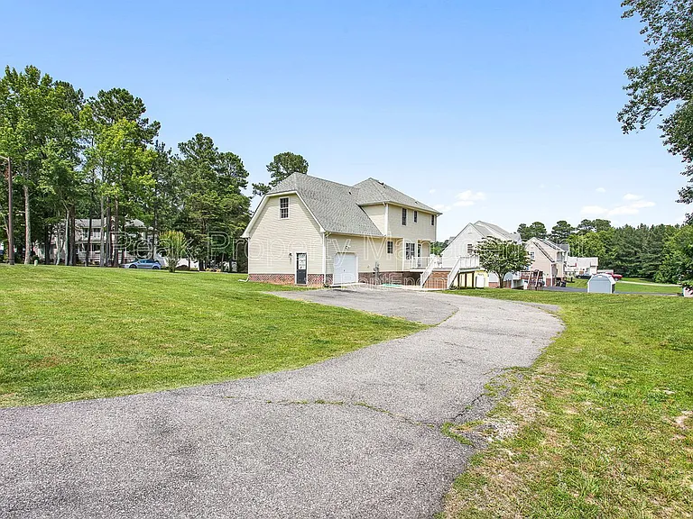 5824 Silver Fox Ln — Photo 33