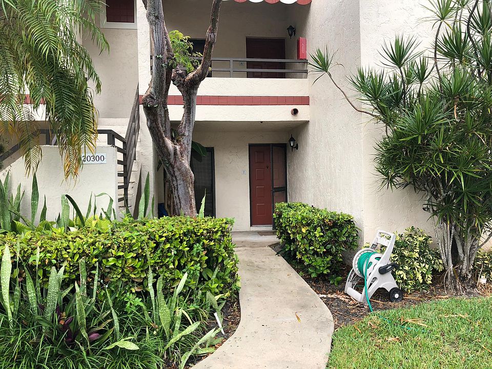 1st image of 20300 NE 3rd Ct APT 7