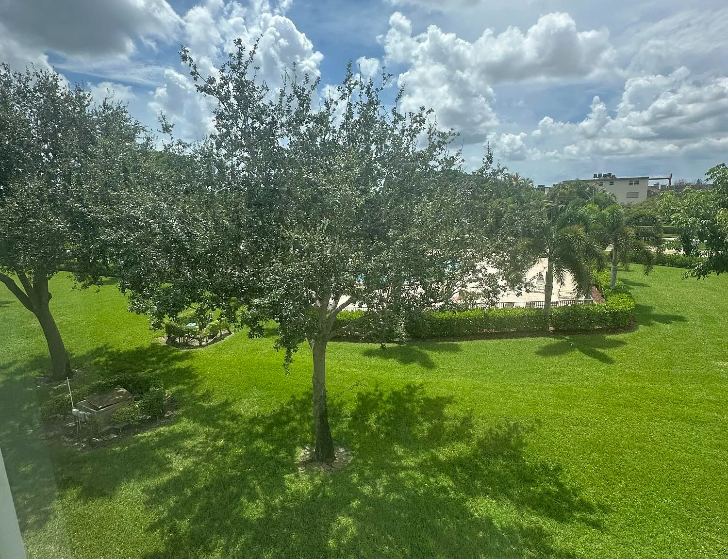 1 bed, 1.5 bath, 720 sqft, $1,550 — Photo 1