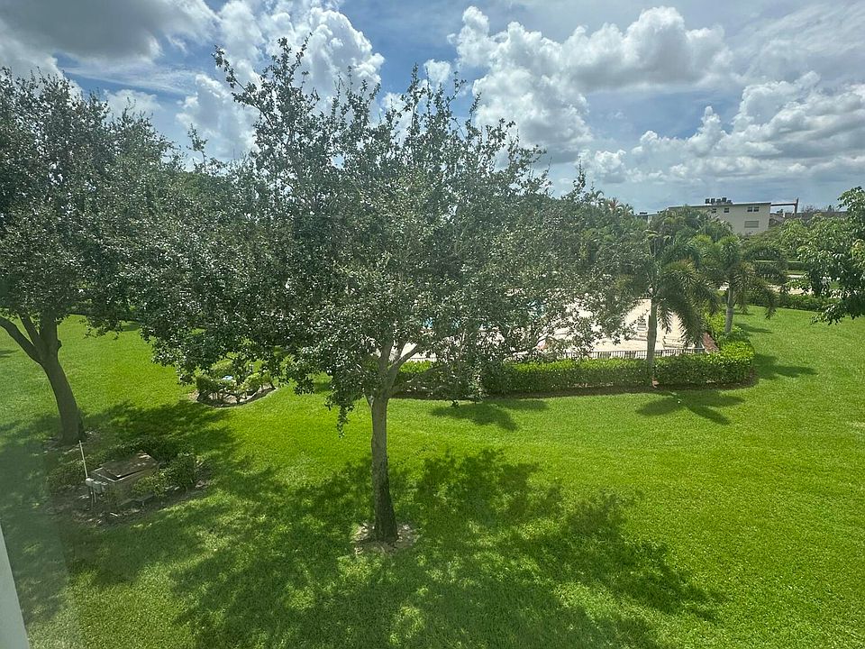 1st image of 205 Mansfield E