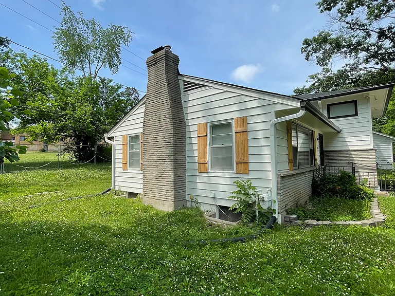 7840 Campbell St — Photo 25
