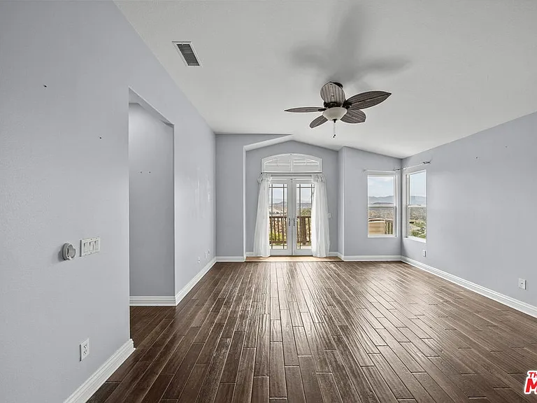28760 Bridger Ct — Photo 18