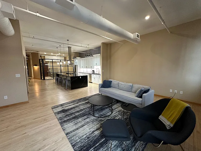 109 E 17th St #302 — Photo 14