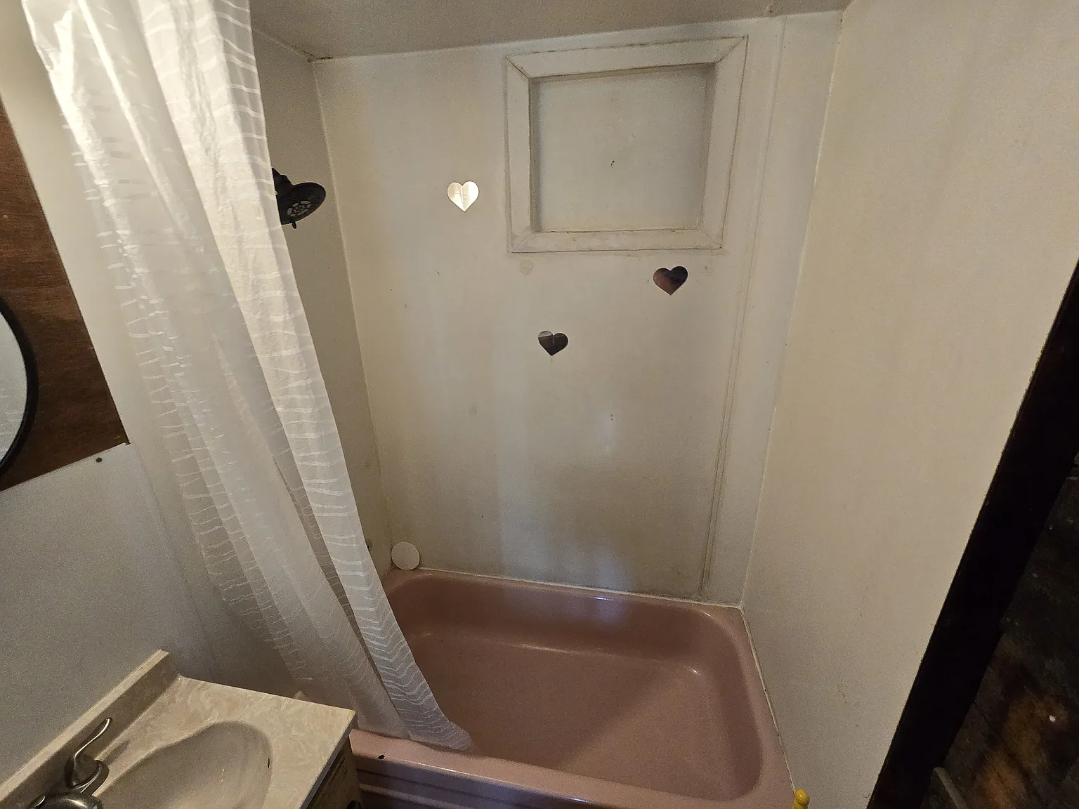 3 bed, $1,000 — Photo 1