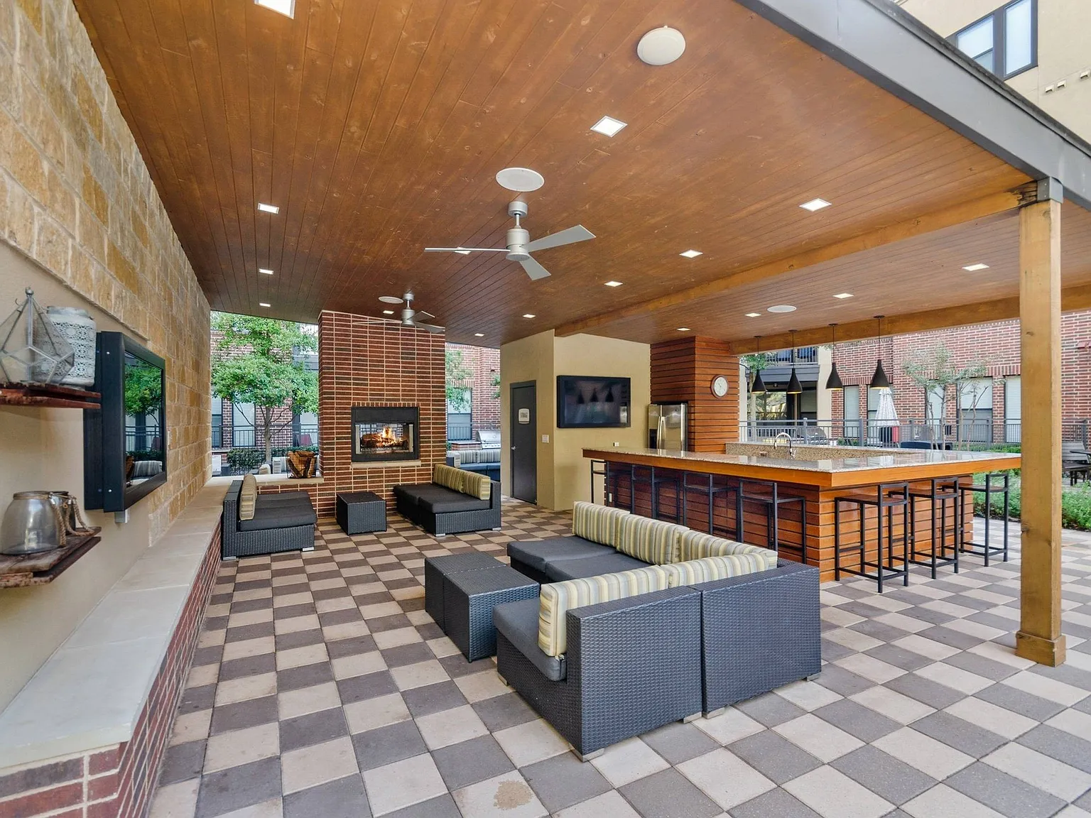AMLI West Plano — Photo 3