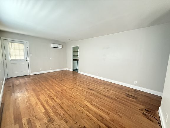 4th image of 5504 5th St #1
