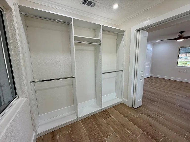 301 S Seminole Ave — Photo 34