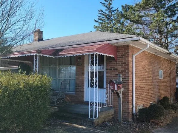 3400 Glenbar Dr, Fairview Park, OH 44126