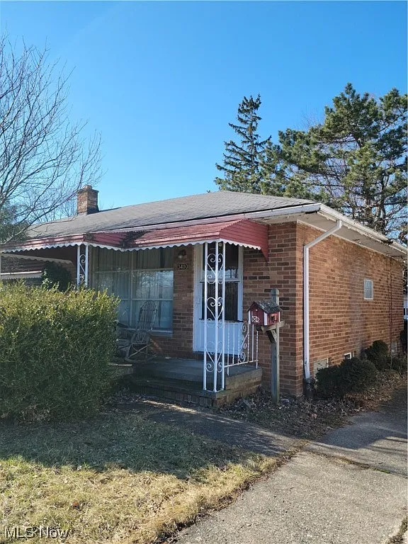 3400 Glenbar Dr photo 1