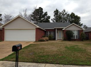 305 Silverleaf Cv, Brandon, MS 39047
