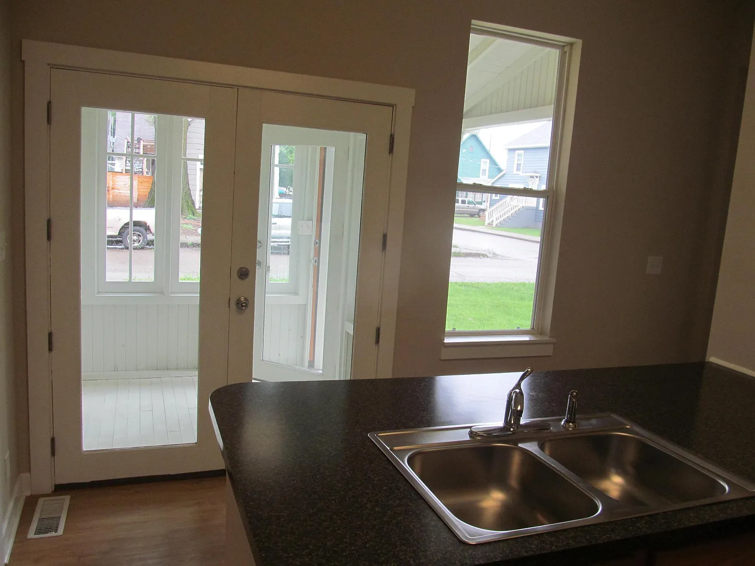 1 bed, 750 sqft, $1,500 — Photo 4