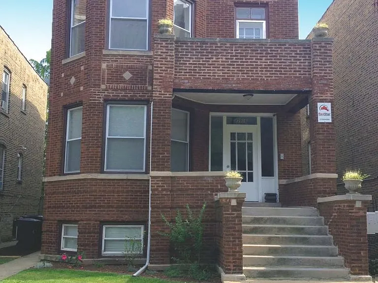 3909 W Schubert Ave — Photo 1