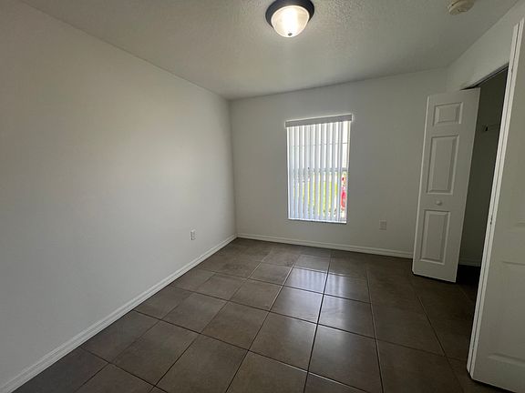4th image of 1725 Illinois Ave #2