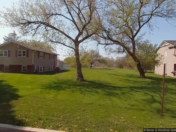 514 N Lakewood Ter, Round Lake, IL 60073