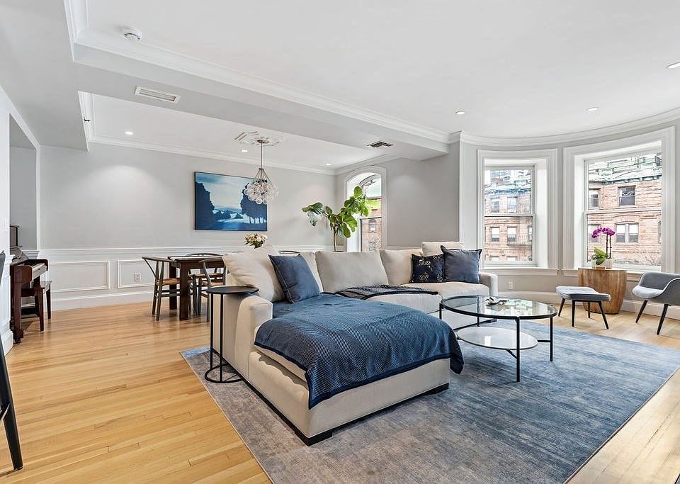 1st image of 157 Newbury St APT 3