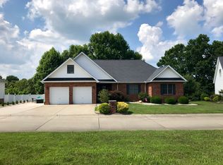 235 Winesap Way, Ona, WV 25545