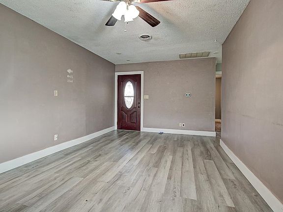 4th image of 1321 E Cherry Ave