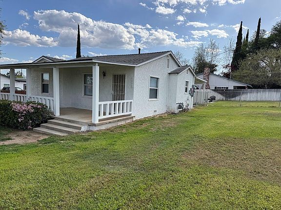 Plenty of yard space