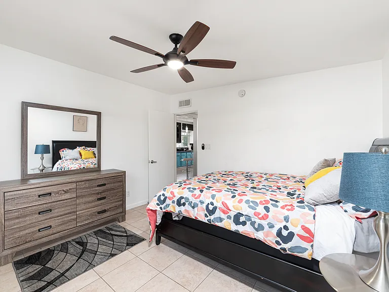 931 S Paseo Caroleta — Photo 18